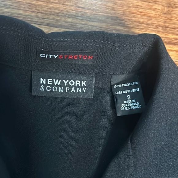 New York & company black hidden snap up work business shirt layering woman's sma - Picture 2 of 6